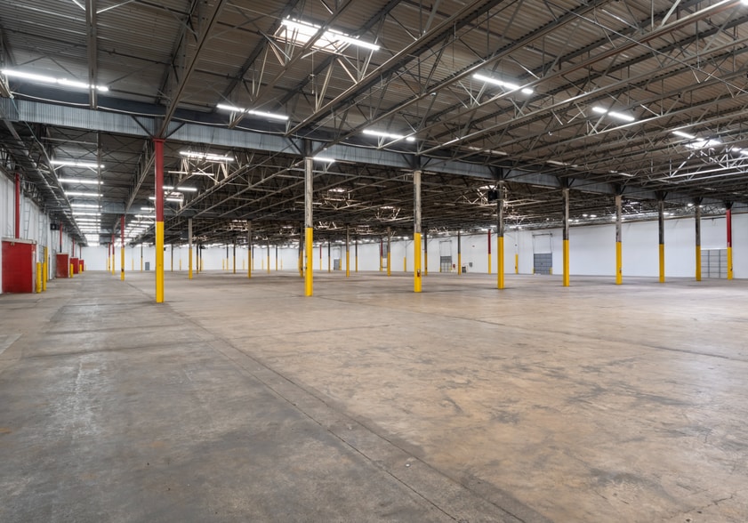 More Photos Of 1001 Bond St, Charlotte Warehouse For Lease