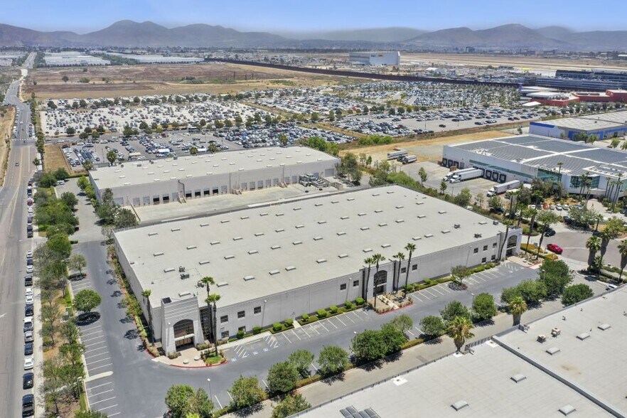 More Photos Of 7615 Siempre Viva Rd, San Diego Manufacturing For Lease