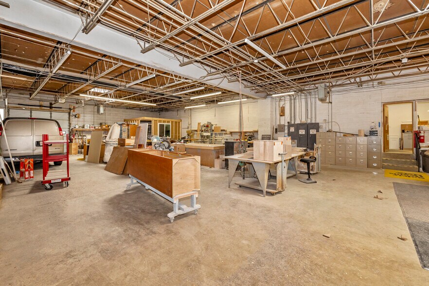 More Photos Of 18001 Sellman Rd, Dickerson Light Manufacturing For Sale