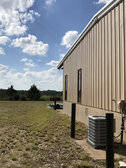 More Photos Of 3514 N Park Dr, Stillwater Truck Terminal For Sale