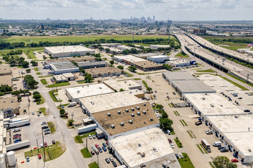 More Photos Of 3250-3254 International Pl, Irving Warehouse For Lease
