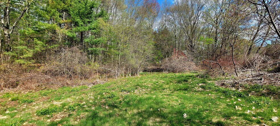 More Photos Of 330 Route 125, Brentwood Freestanding For Sale