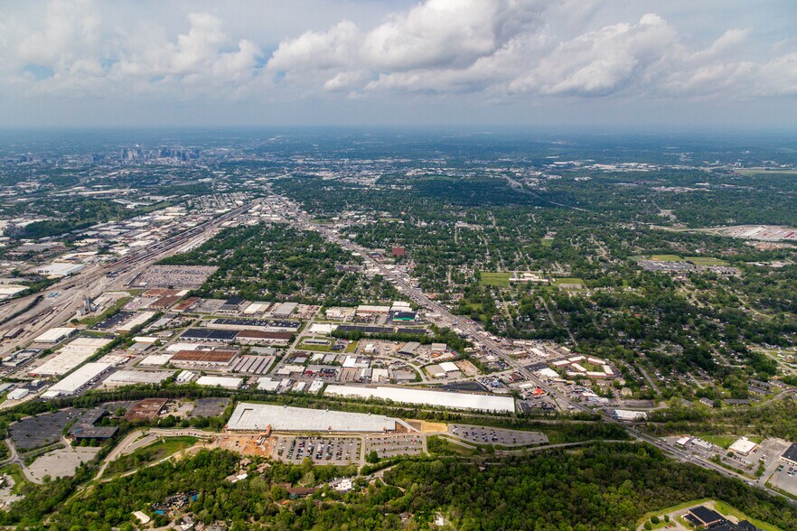 More Photos Of 421 McNally Dr, Nashville Warehouse For Lease
