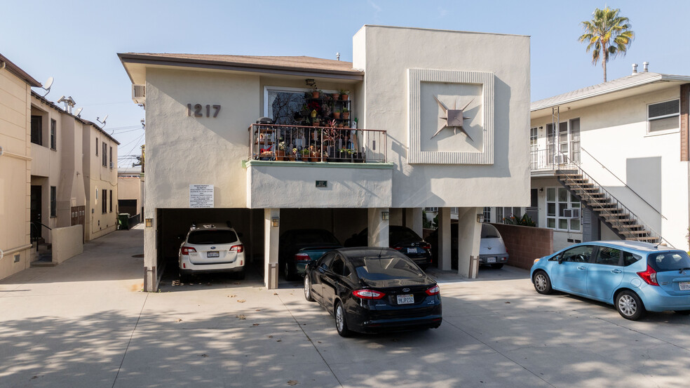 Primary Photo Of 1217 S Orange Grove Ave, Los Angeles Apartments For Sale