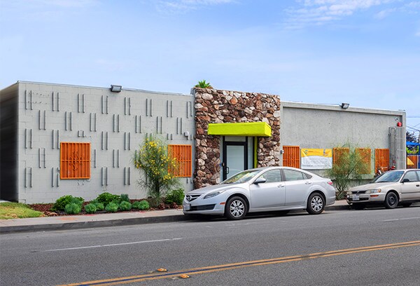More Photos Of 537 W Compton Blvd, Compton Daycare Center For Sale
