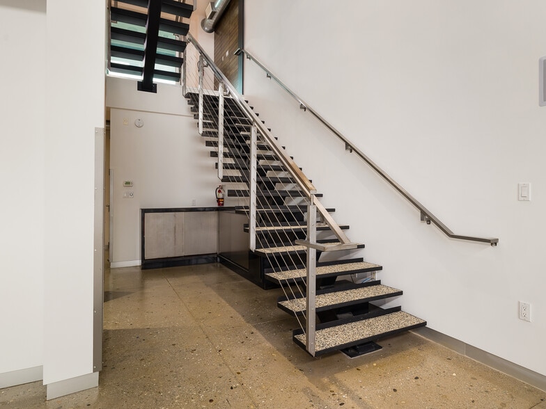 More Photos Of 215-237 California St, El Segundo Loft Creative Space For Sale
