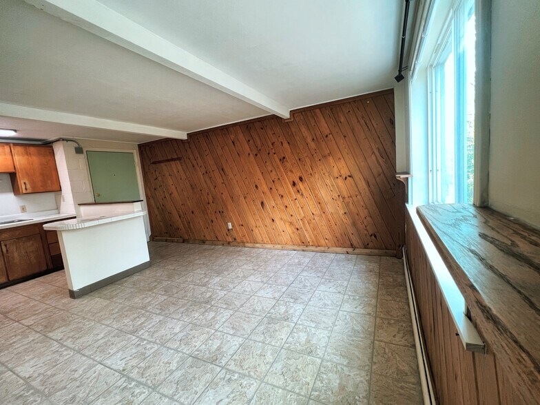 More Photos Of 2204 W Northern Lights Blvd, Anchorage Apartments For Sale