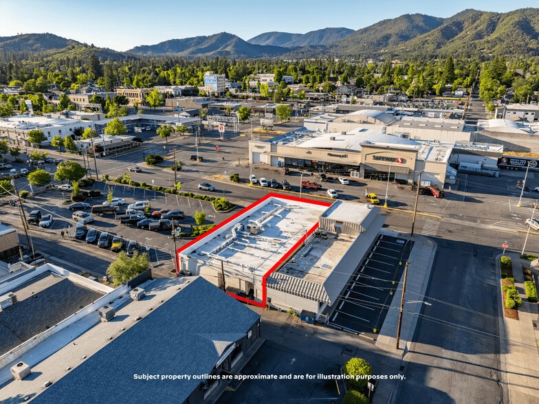 More Photos Of 239 SE G St, Grants Pass General Retail For Sale