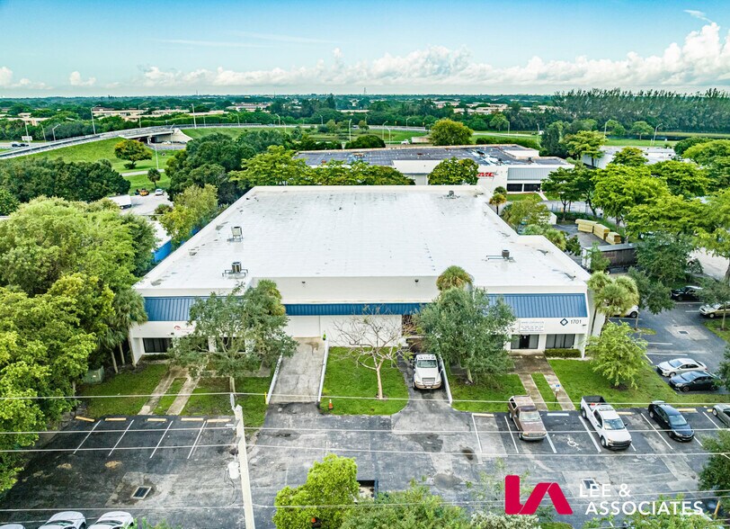 More Photos Of 1701 Blount Rd, Pompano Beach Warehouse For Lease