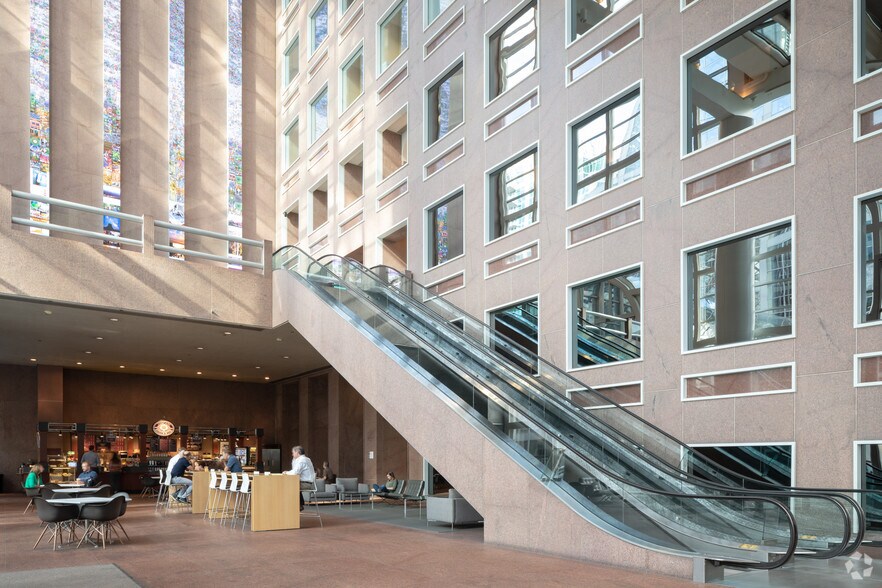 More Photos Of 1700 Lincoln St, Denver Office For Lease