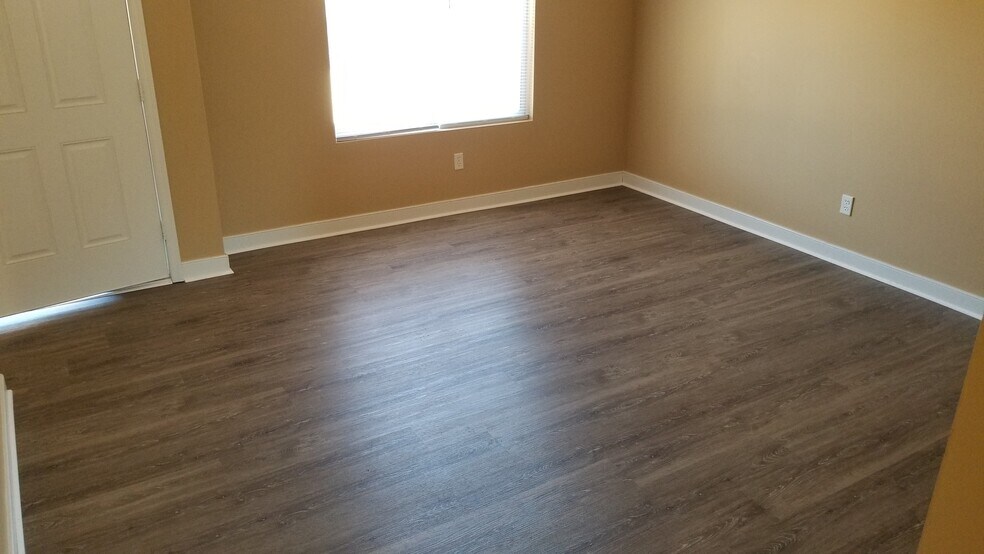 More Photos Of 156 Delmar Ln, Newport News Apartments For Sale