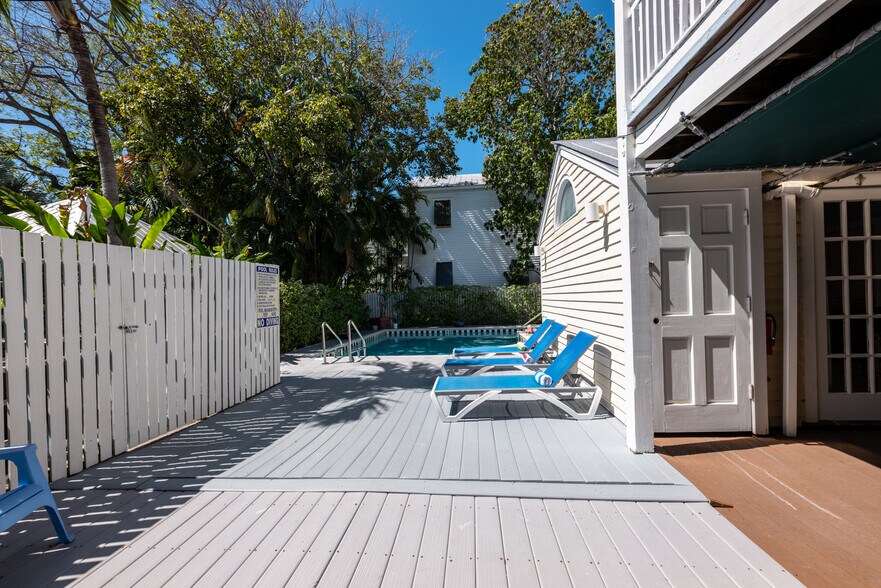 More Photos Of 412 Frances St, Key West Hotel For Sale