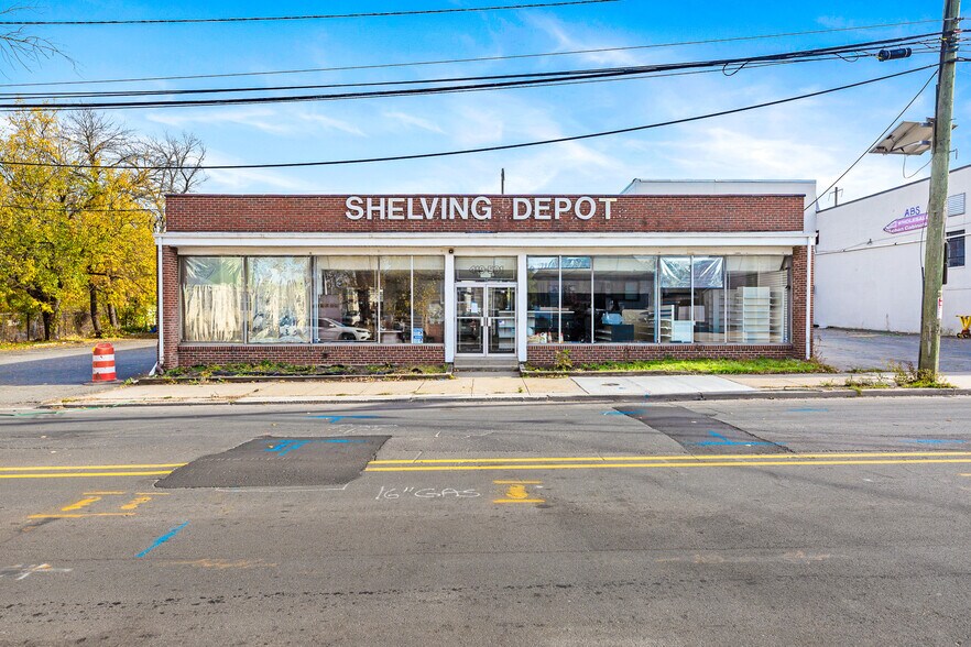 More Photos Of 419-501 W Elizabeth Ave, Linden Freestanding For Sale