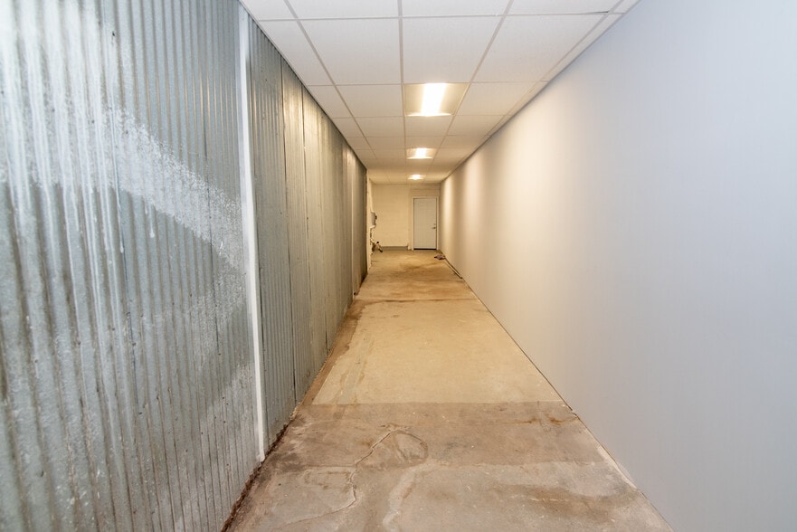 More Photos Of 4128 Hayward Ave, Baltimore Warehouse For Sale