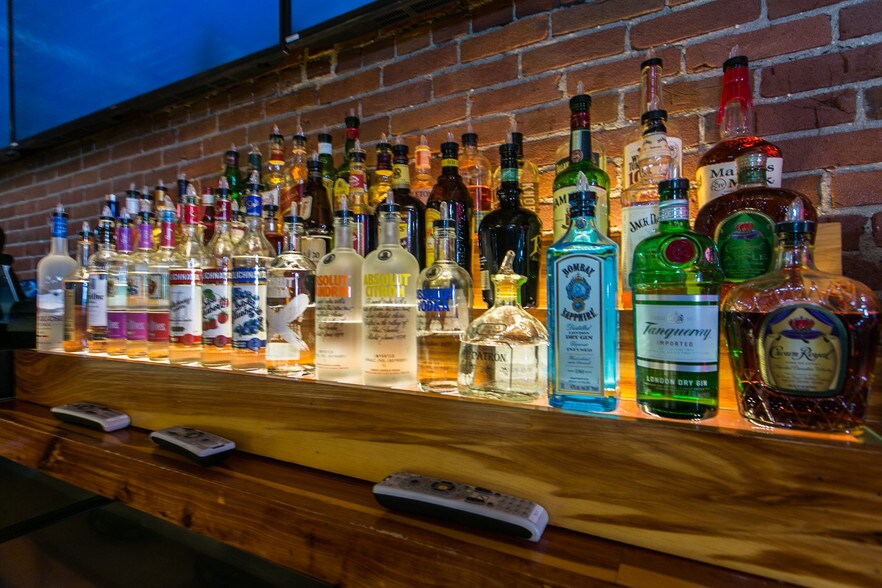 More Photos Of 163 Main St, Dubuque Restaurant For Sale