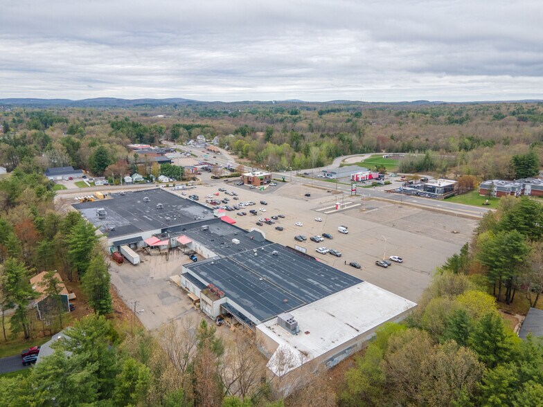 More Photos Of 1247 Main St, Sanford Supermarket For Sale