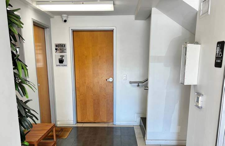 More Photos Of 122-126 E Olive Ave, Burbank Storefront Retail Office For Lease