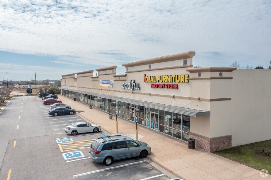 More Photos Of 6501-6887 Highway 6 N, Houston Unknown For Lease