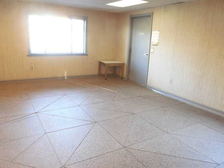 More Photos Of 700-710 Lebanon Rd, West Mifflin Warehouse For Sale