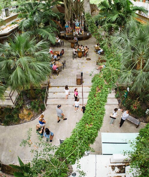 Primary Photo Of 5040 NE 2nd Ave, Miami General Retail For Lease