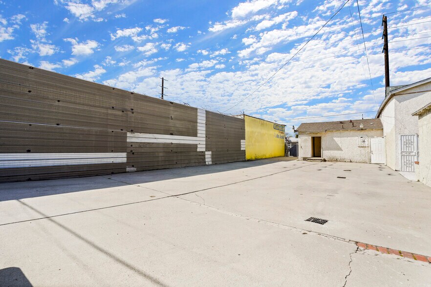 More Photos Of 1108 E 84th Pl, Los Angeles Religious Facility For Sale