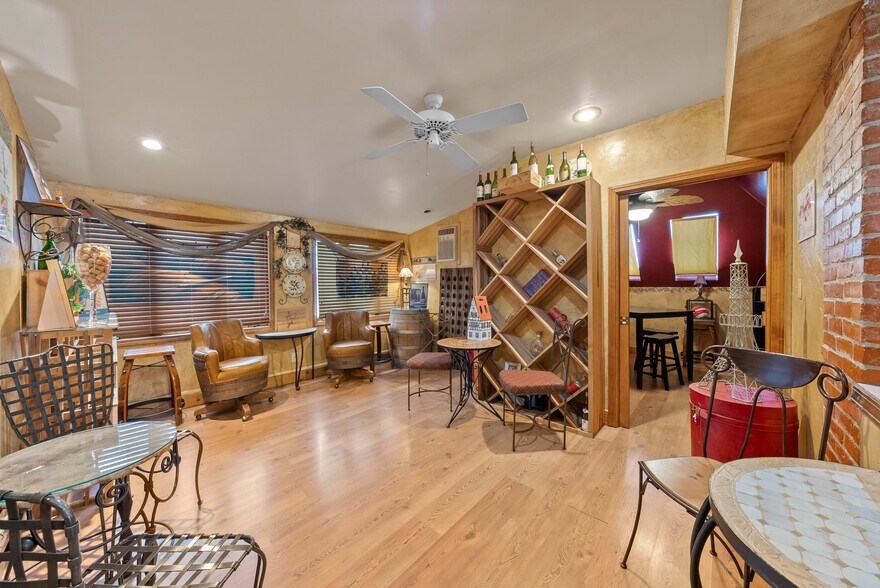 More Photos Of 405 Main St, Parkville Storefront Retail Office For Sale