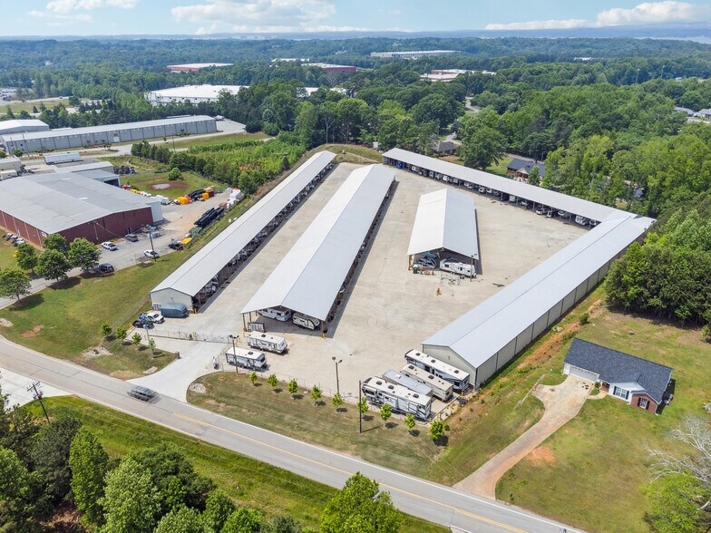 More Photos Of 4302 Mcbrayer Rd, Oakwood Self Storage For Sale