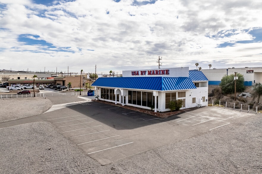 More Photos Of 951 Lake Havasu Ave N, Lake Havasu City Showroom For Sale