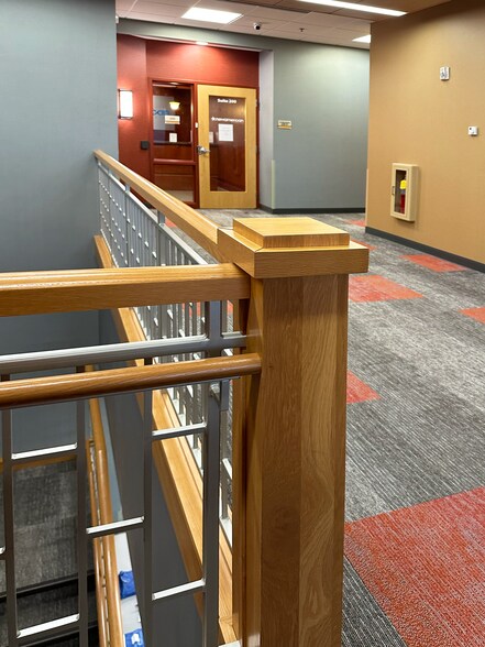 More Photos Of 10160 Foley Blvd, Coon Rapids Office For Lease