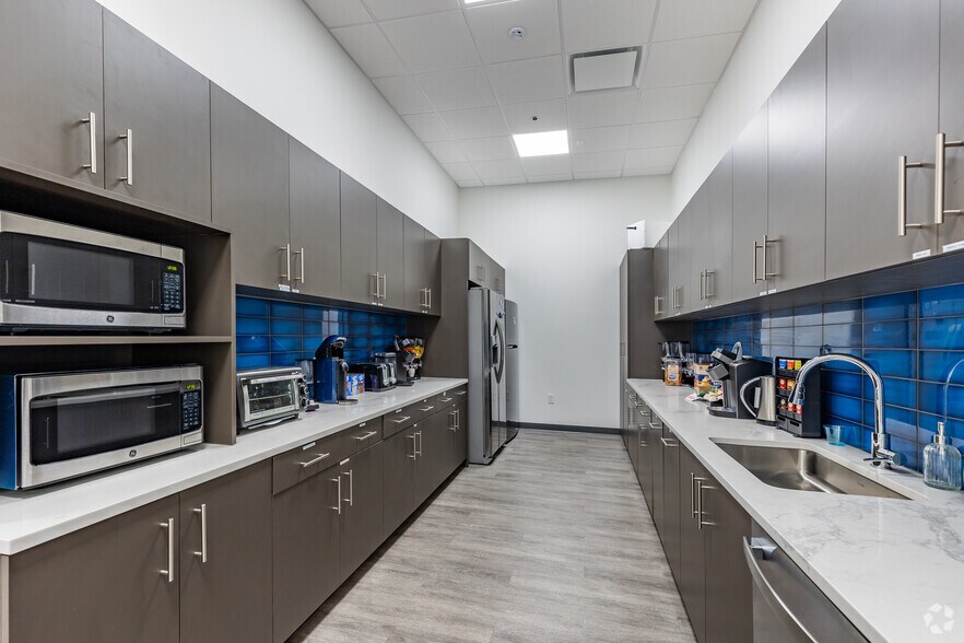 More Photos Of 4715 Data Ct, Orlando Office For Sale