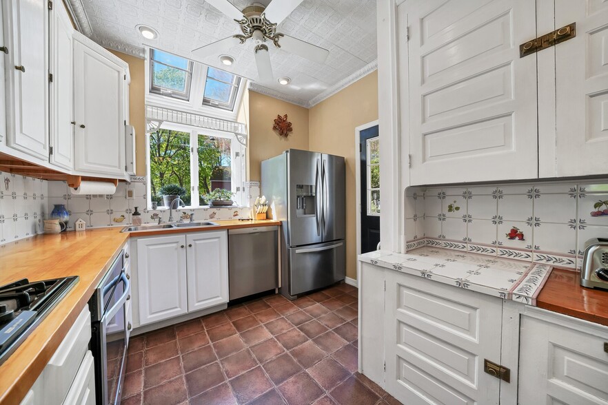 More Photos Of 45 Main St, Califon Office Residential For Sale