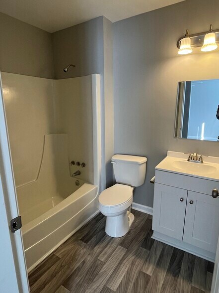 More Photos Of 1931 Mereview Ct, Charlotte Apartments For Sale