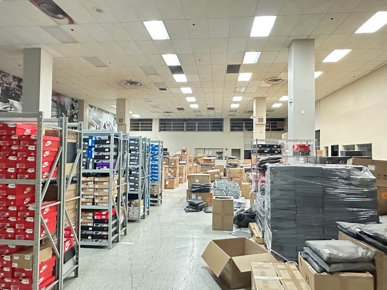 More Photos Of 1166 W Garvey Ave, Monterey Park Flex For Lease