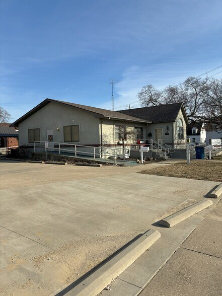 Primary Photo Of 1904 Washington Ave, Vincennes Office Residential For Sale