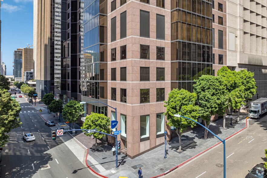 More Photos Of 750 B St, San Diego Office For Lease