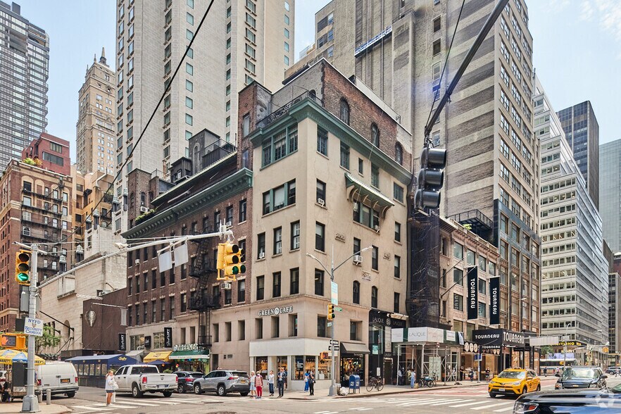 More Photos Of 32-40 E 58th St, New York Apartments For Lease