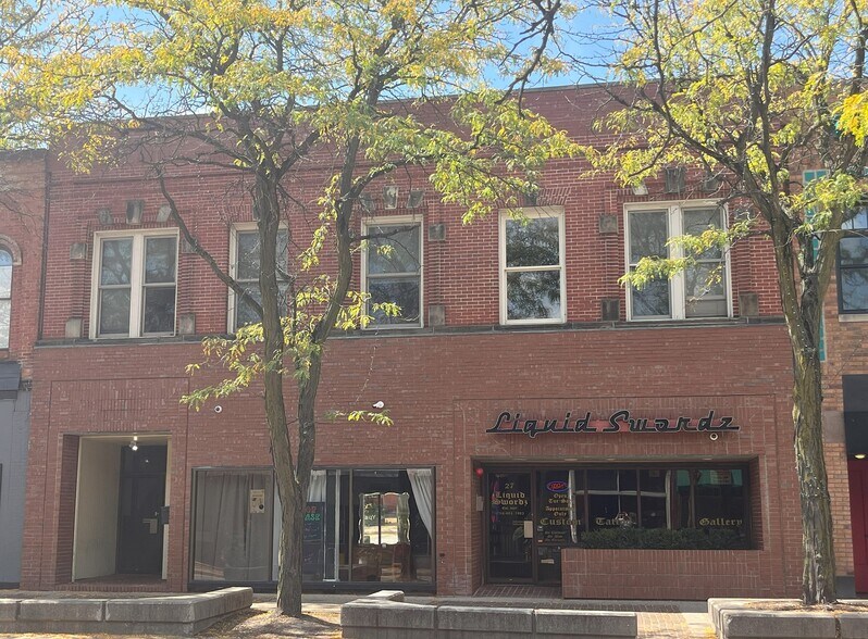 More Photos Of 25-27 N Washington St, Ypsilanti General Retail For Sale