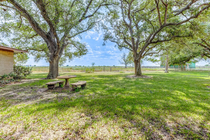 More Photos Of 11503 Highway 36, Wallis Land For Lease