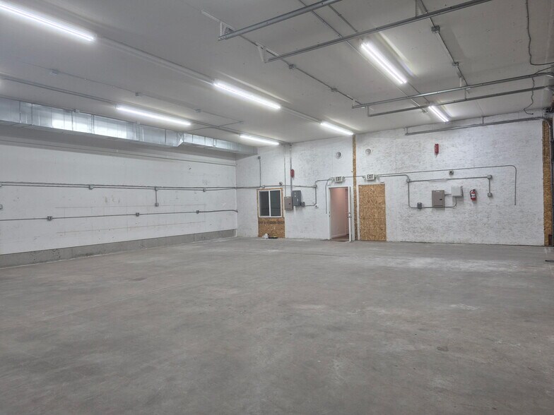 More Photos Of 3210 234th St E, Spanaway Warehouse For Lease