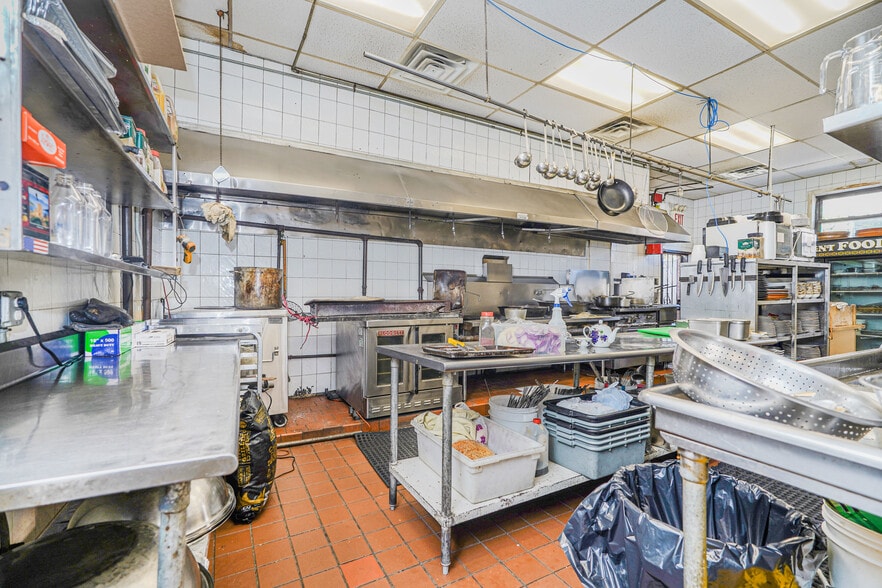 More Photos Of 1969 Bath Ave, Brooklyn Specialty For Sale