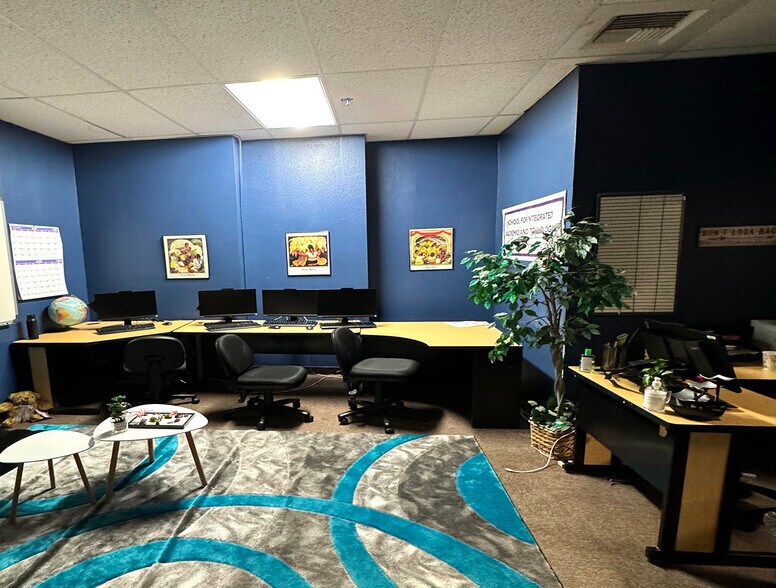 More Photos Of 1058-1060 S Olive St, Los Angeles Storefront Retail Office For Sale