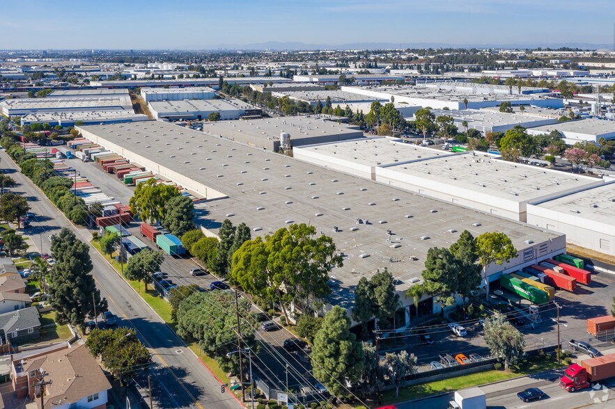 More Photos Of 2751 E Dominguez St, Long Beach Distribution For Lease
