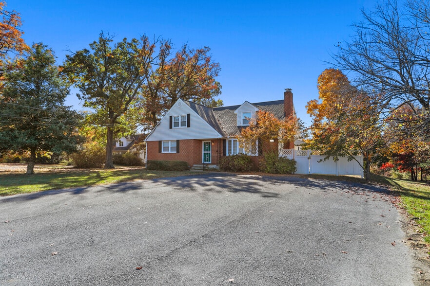 More Photos Of 2893 Jessup Rd, Jessup Office For Sale