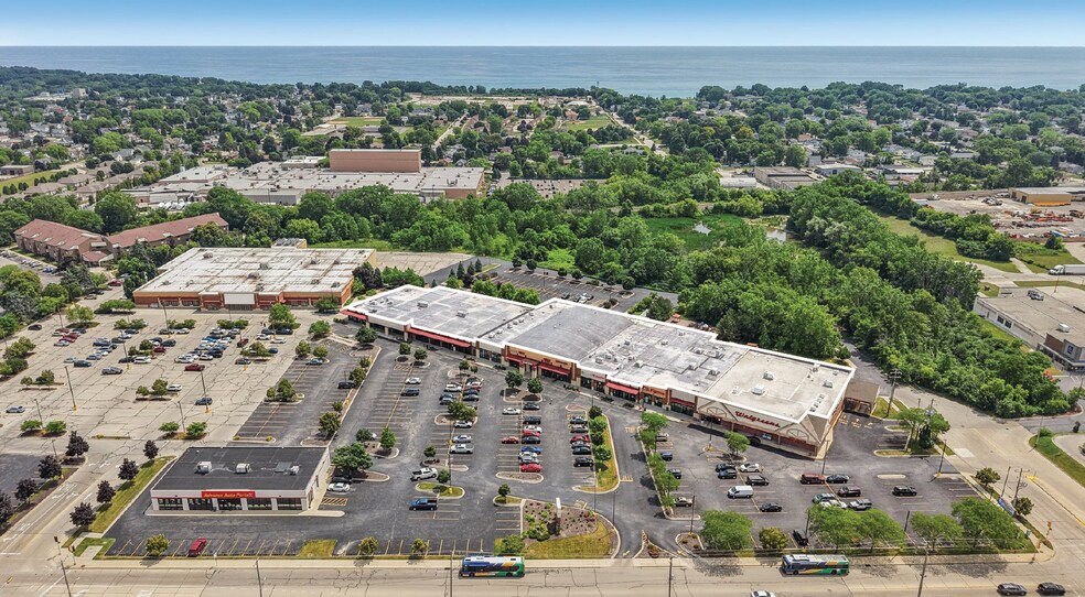 More Photos Of 2815-2929 S Chicago Ave, South Milwaukee Unknown For Lease