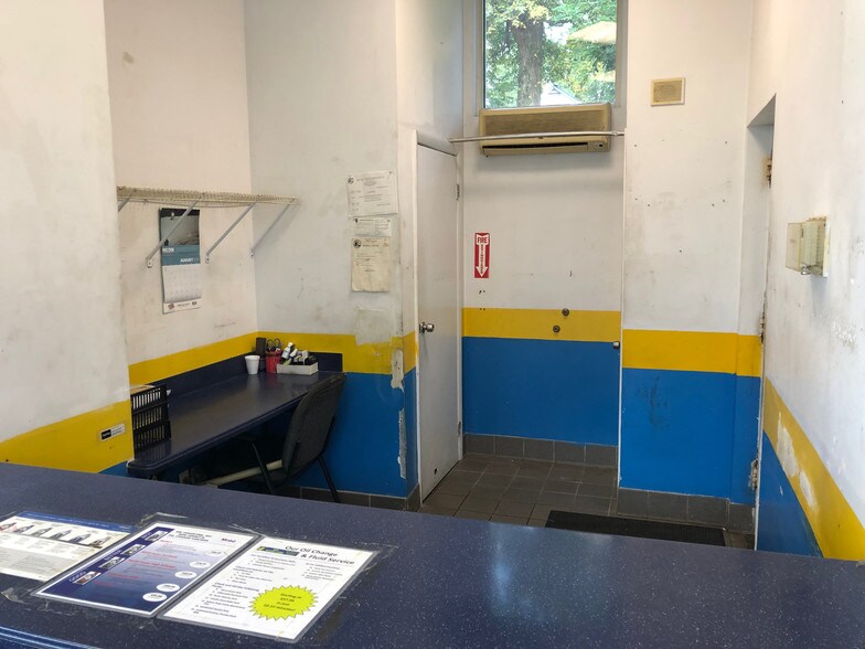 More Photos Of 5 Main St, Chester Auto Repair For Sale