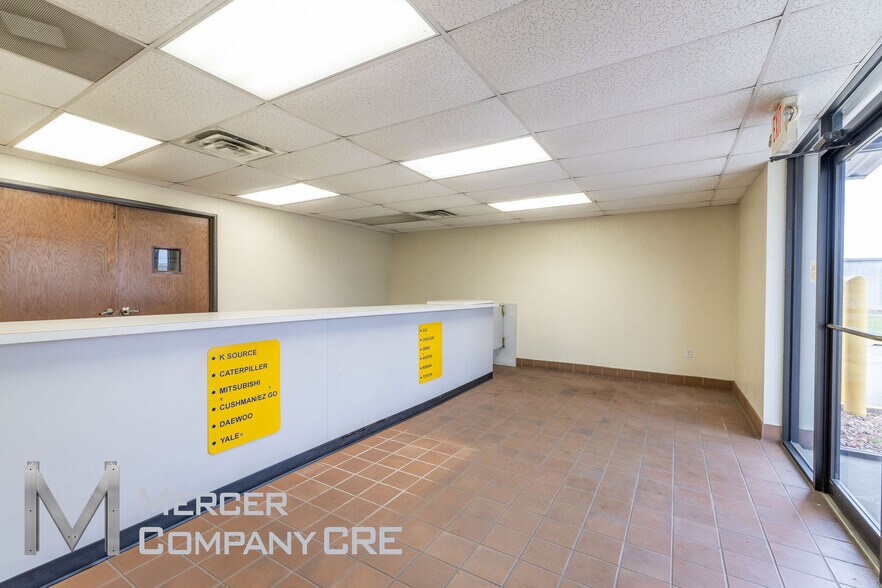 More Photos Of 813 SE 84th St, Oklahoma City Manufacturing For Sale