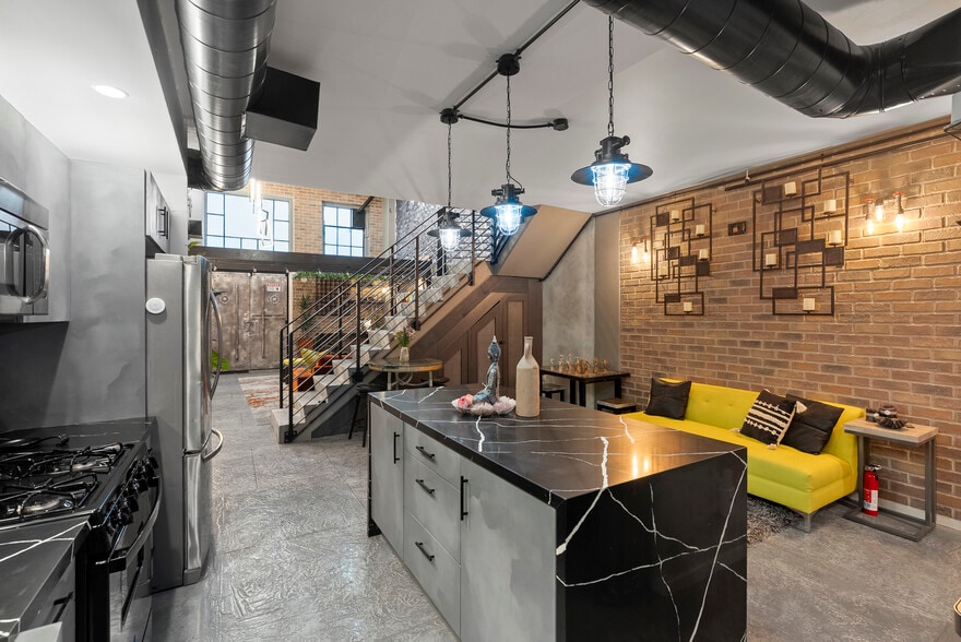 More Photos Of 302-390 11th Ave, San Diego Apartments For Sale