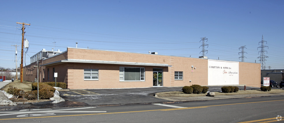 Primary Photo Of 10645 Baur Blvd, Saint Louis Warehouse For Lease