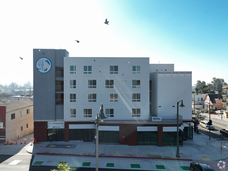 More Photos Of 110 S Boyle Ave, Los Angeles Apartments For Lease