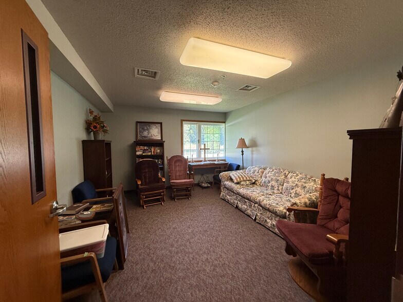 More Photos Of 702 Cedar Ave, Laurel Multifamily For Sale